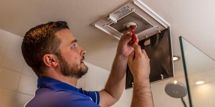 نحوه تعمیر و تعویض سیم کشی هواکش در منزل