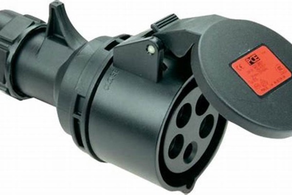 پریز سیار صنعتی